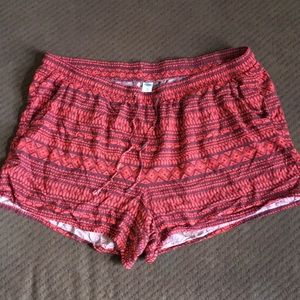 Old Navy Flowey tribal print shorts XL
